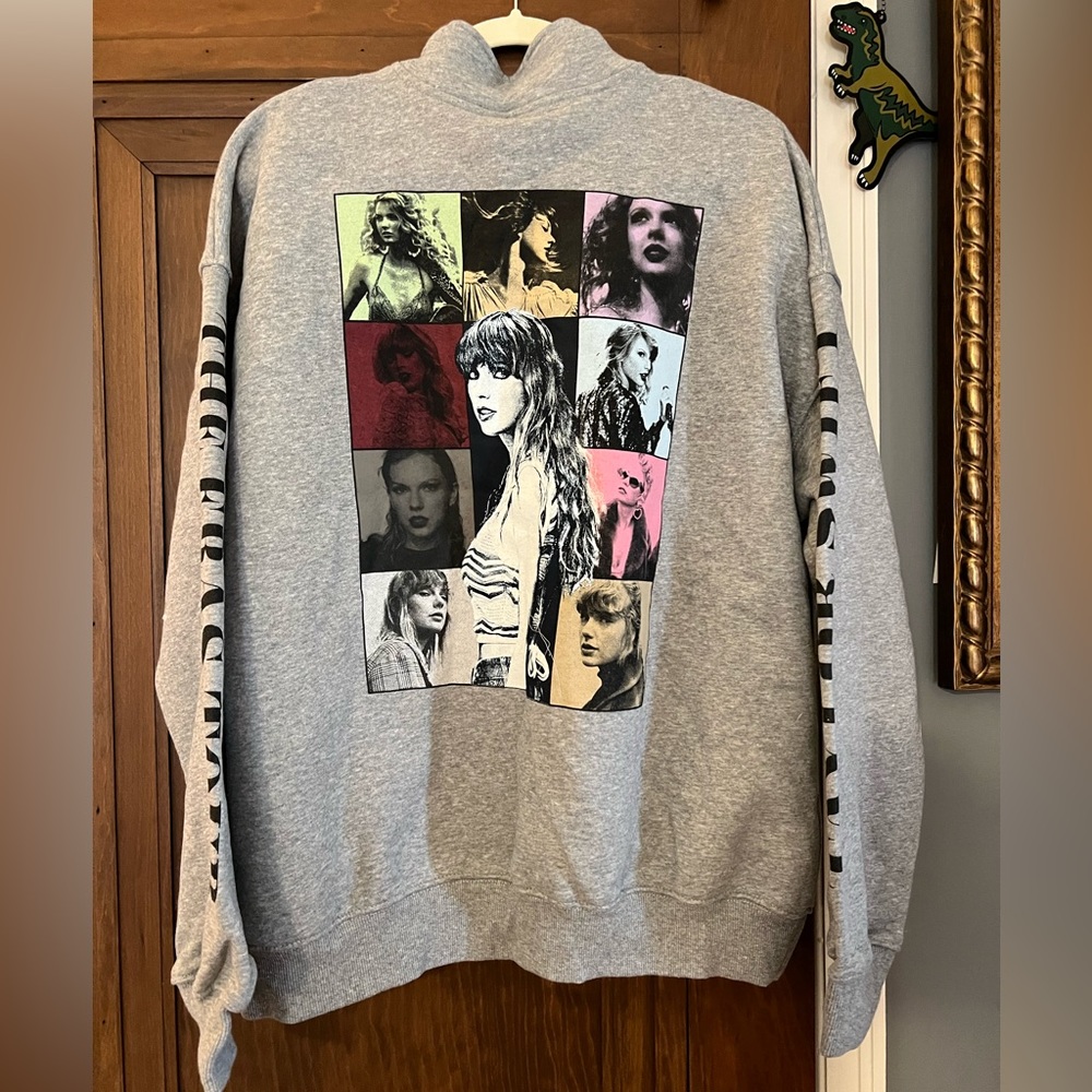 Taylor Swift The Eras Tour 2023 Official Merch Grey Quarter Zip
